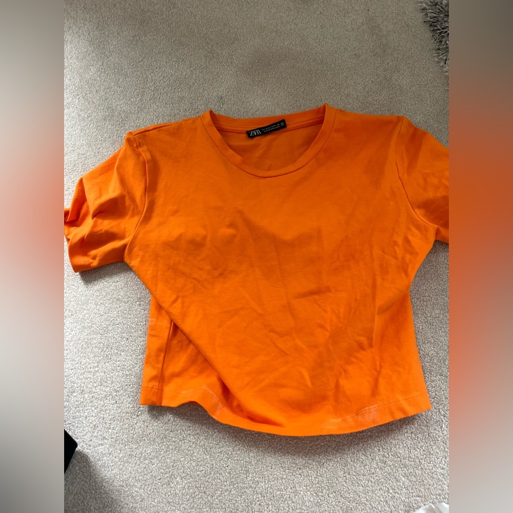 Cropped Zara shirt